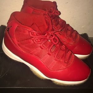 Red Jordan 11